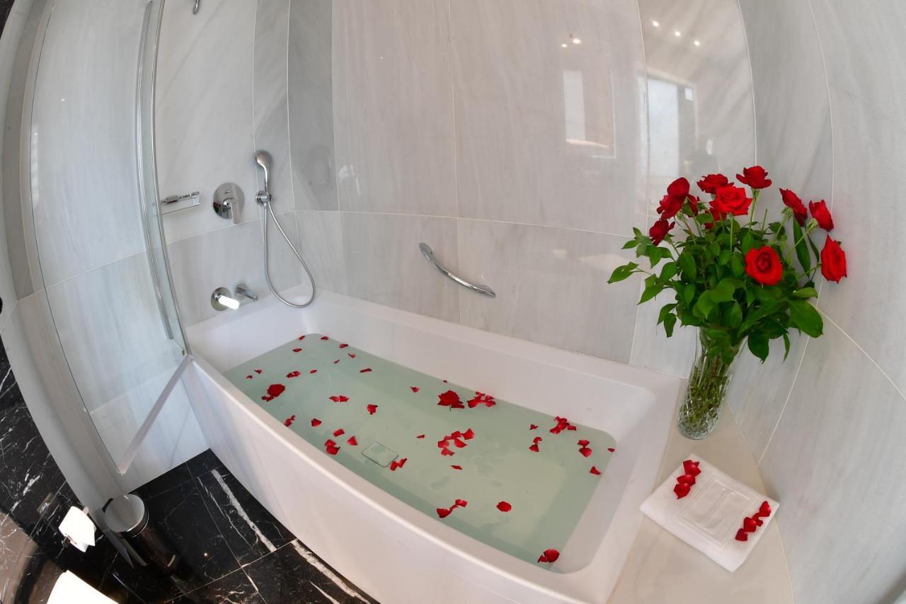 Lamaraz Hotels Algiers Bagian luar foto
