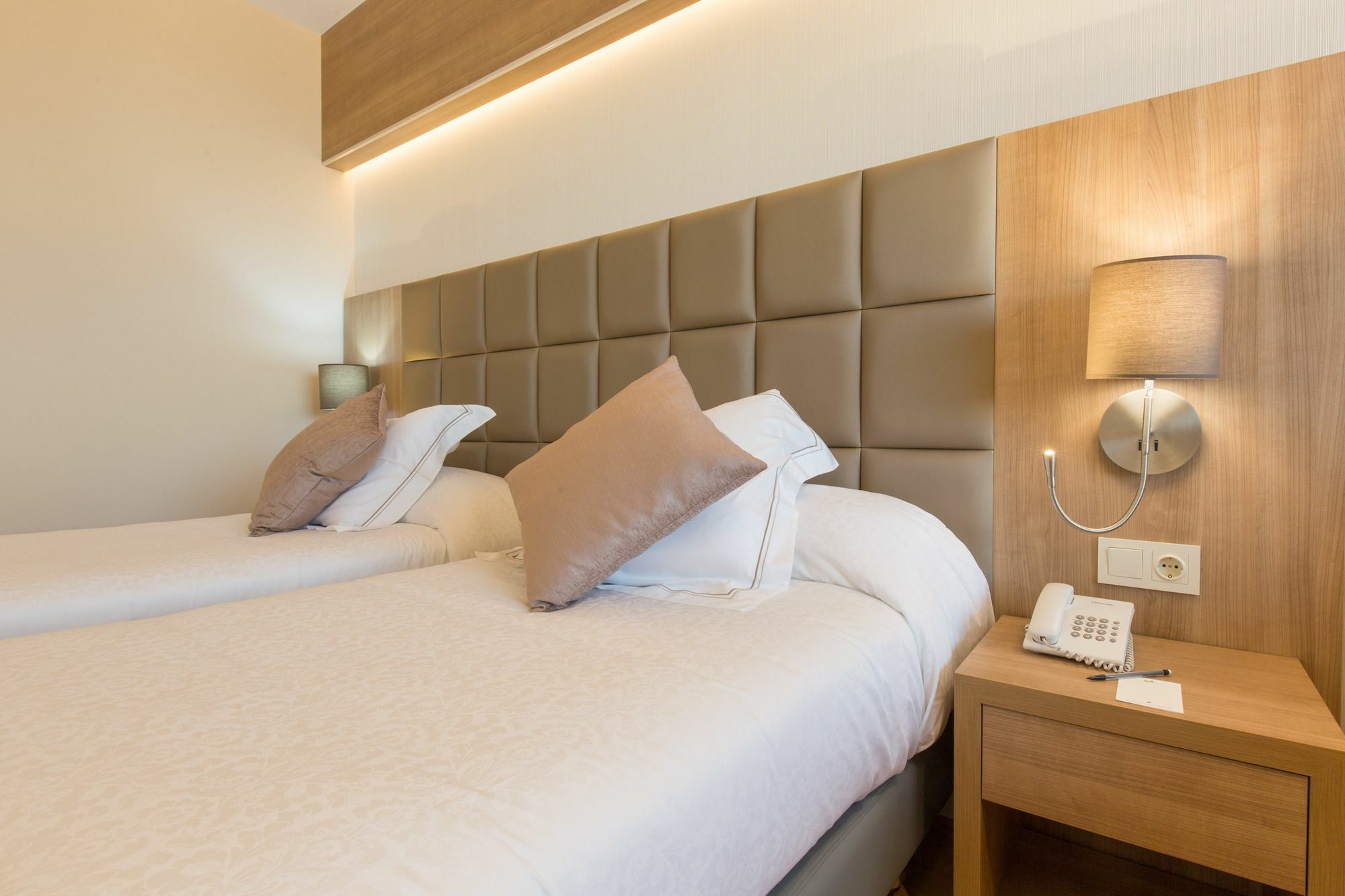 Lamaraz Hotels Algiers Bagian luar foto
